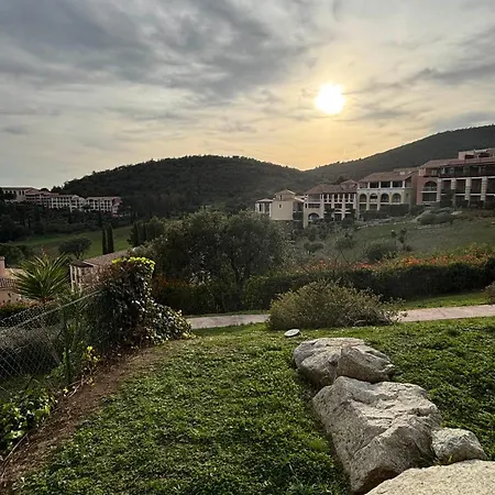 Cap Esterel 2 Pieces Pour 4 Pers Avec Acces Piscines - Fr-1-504-680 * Saint-Raphaël