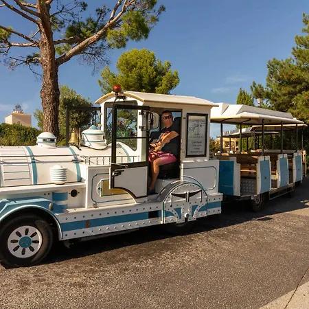 Cap Esterel 2 Pieces Pour 4 Pers Avec Acces Piscines - Fr-1-504-680 * Saint-Raphaël