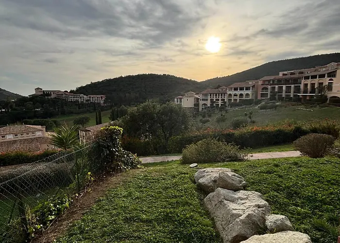 Cap Esterel 2 Pieces Pour 4 Pers Avec Acces Piscines - Fr-1-504-680 * Saint-Raphaël